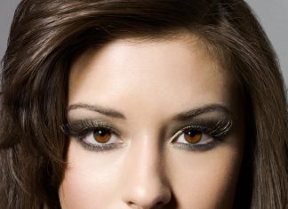 Idee de machiaj pentru ochii caprui!