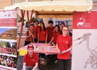 De Zilele Geoparcului, Voluntarii pentru geoparc pregatesc tururi ghidate, expoziții, workshop-uri și educație in Țara Hațegului